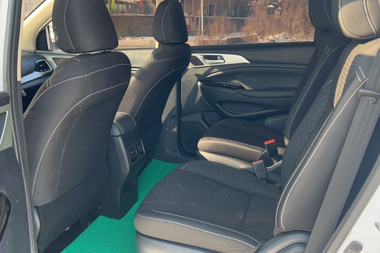 Used CHANGAN OSHAN A800 2019 1.6L Manual Comfort Model China VI Standard Interior 1