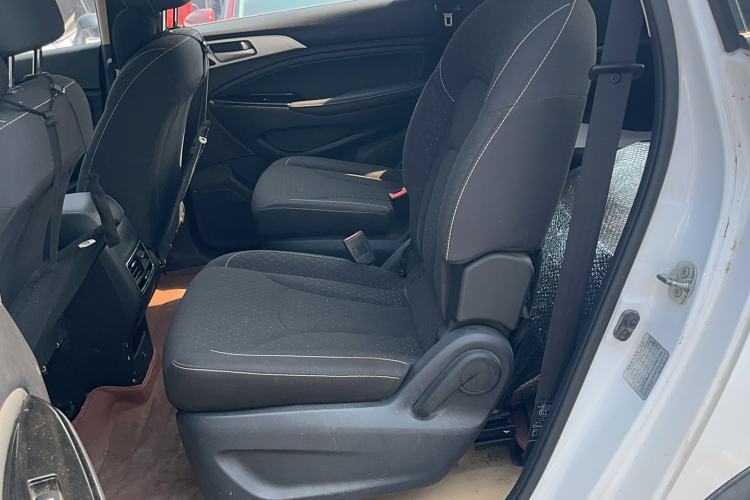 Used CHANGAN OSHAN A800 2019 1.6L Manual Comfort Model China V Standard Interior 1