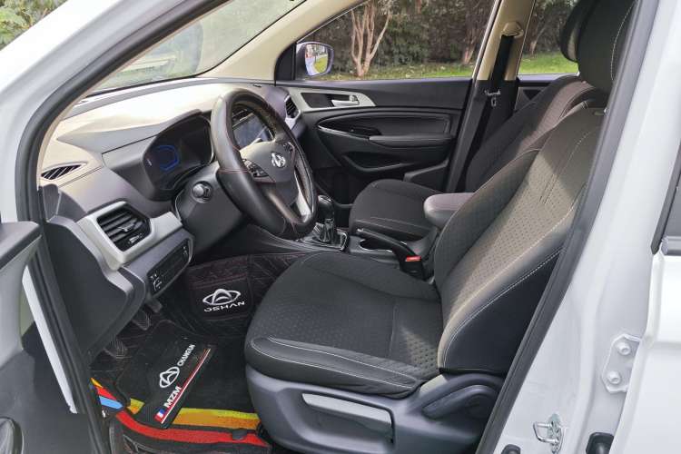 Used CHANGAN OSHAN A800 2019 1.6L Manual Comfort Model China VI Standard Interior 6