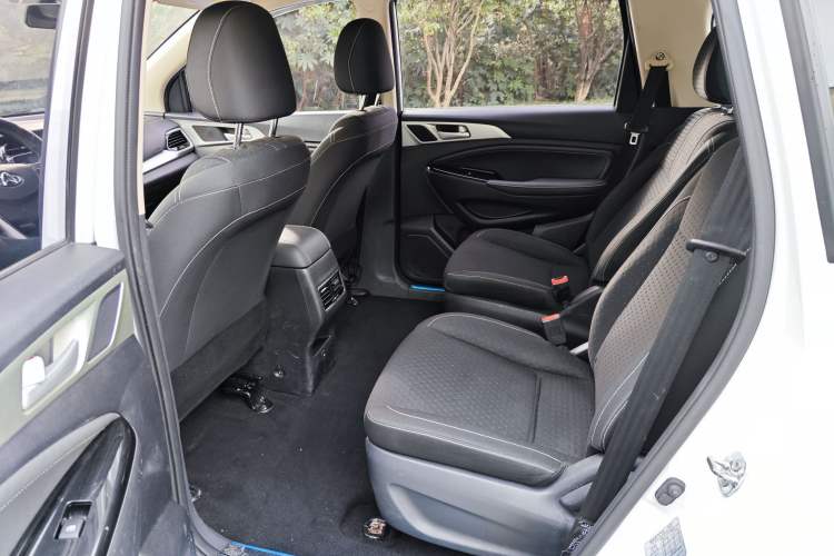 Used CHANGAN OSHAN A800 2019 1.6L Manual Comfort Model China VI Standard Interior 7