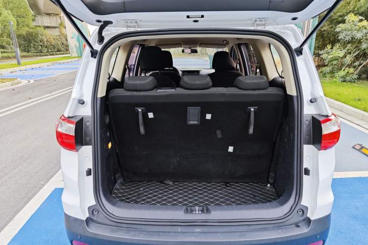 Used CHANGAN OSHAN A800 2019 1.6L Manual Comfort Model China VI Standard Interior 8