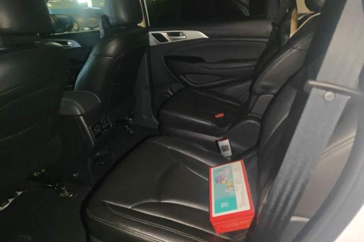 Used CHANGAN OSHAN A800 2019 1.6L Manual Comfort Model China V Standard Left Rear Seat