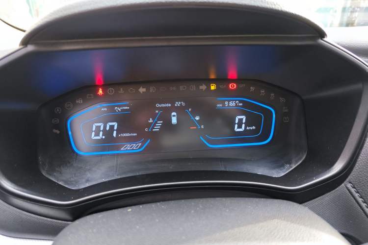 Used CHANGAN OSHAN A800 2019 1.6L Manual Comfort Model China VI Standard Odometer Close Up