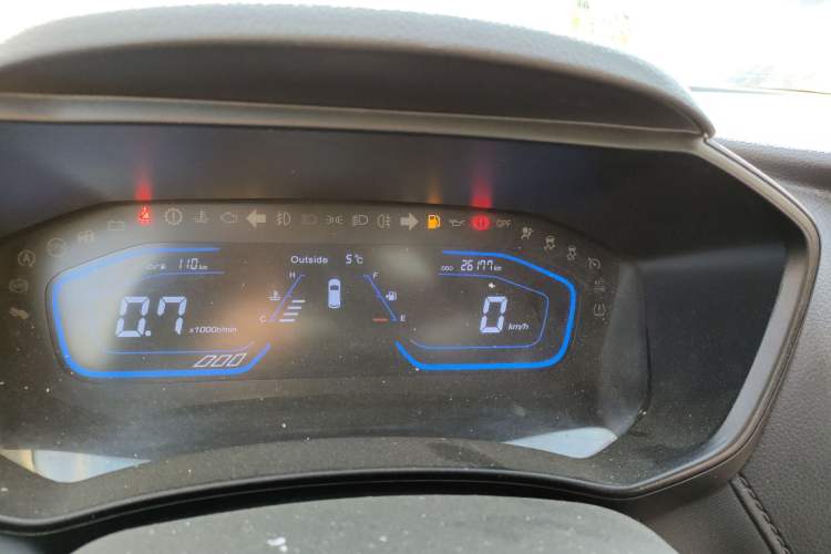 Used CHANGAN OSHAN A800 2019 1.6L Manual Comfort Model China V Standard Odometer Close Up