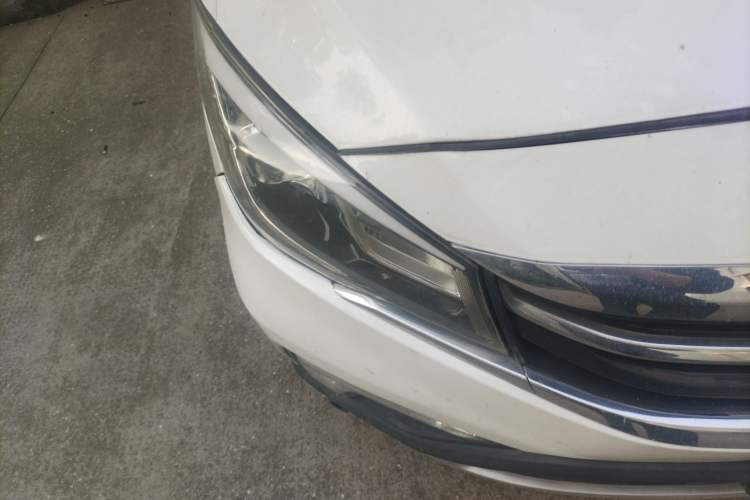 Used CHANGAN OSHAN A800 2019 1.6L Manual Comfort Model China V Standard Right Front Headlight