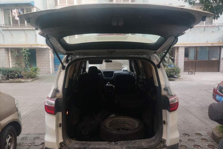 Used CHANGAN OSHAN A800 2019 1.6L Manual Comfort Model China V Standard Trunk