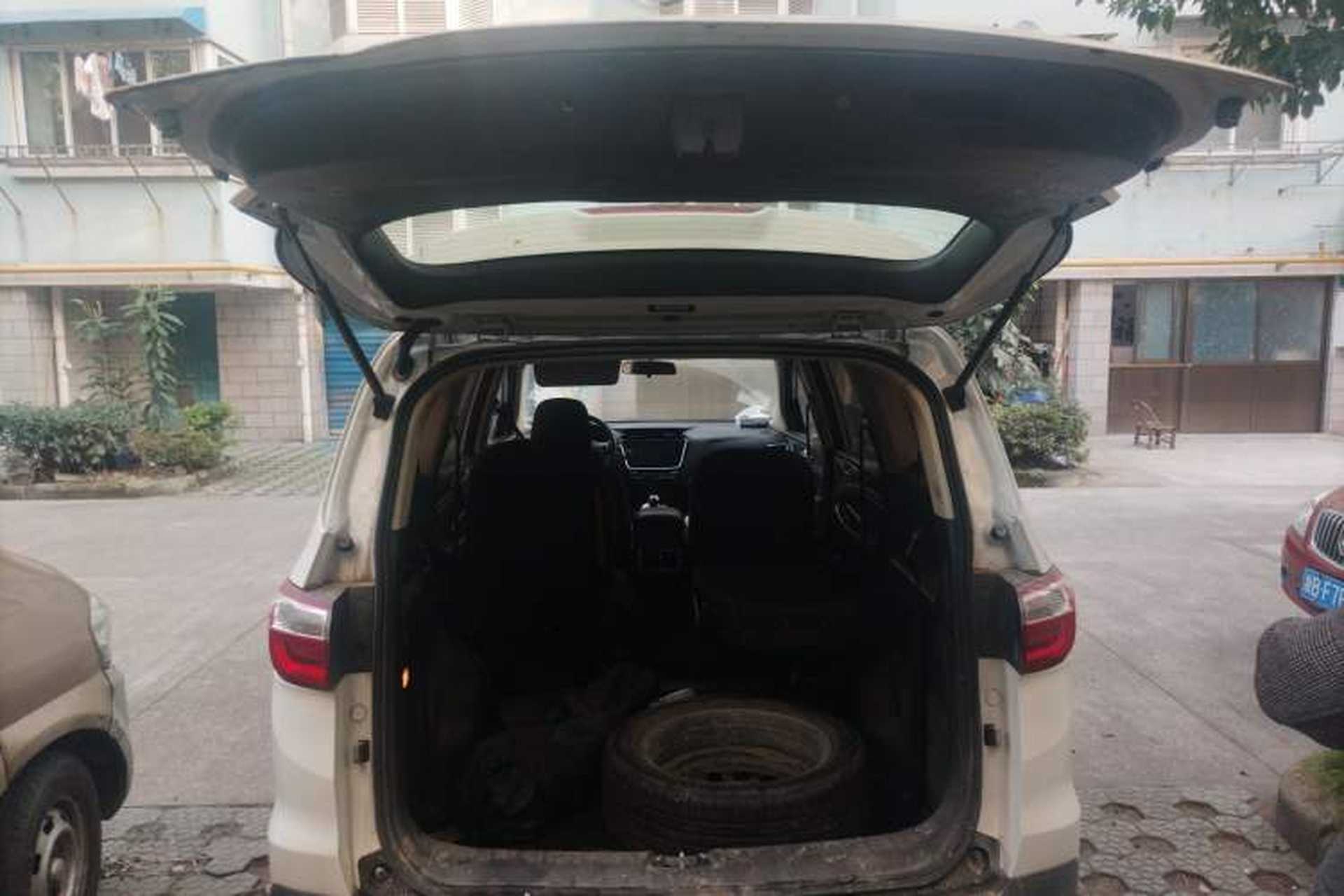 Used CHANGAN OSHAN A800 2019 1.6L Manual Comfort Model China V Standard Trunk