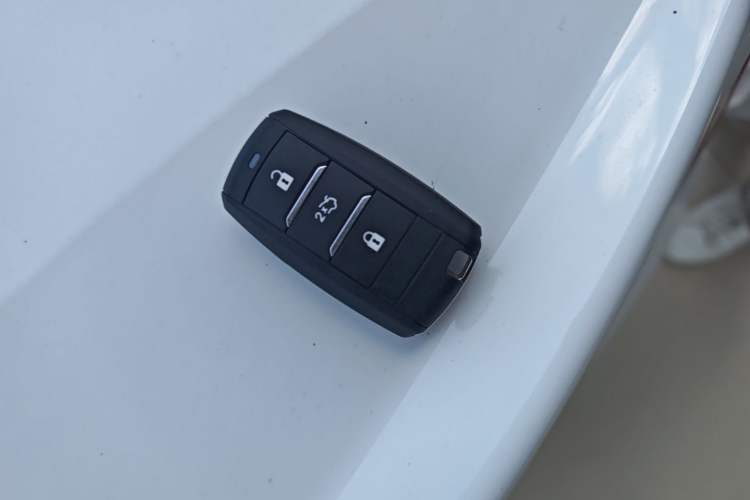 Used CHANGAN OSHAN A800 2019 1.6L Manual Luxury Model China VI Standard Vehicle Key