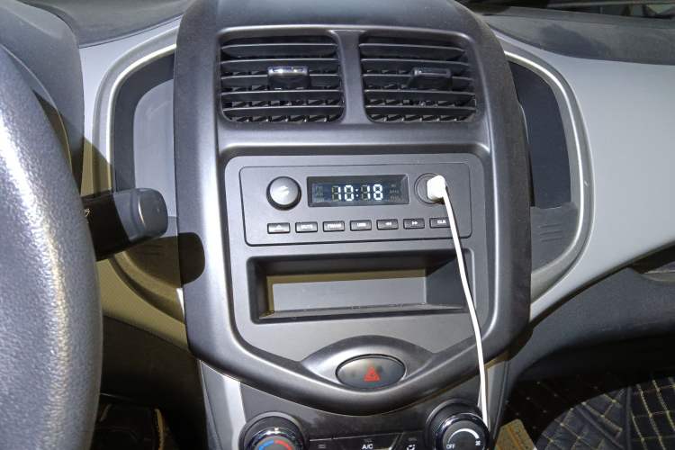 Used CHANGAN OSHAN Benni E-Star 2021 National Edition Xin Yue Version Lithium Iron Phosphate (31.18 kWh) Audio And AC Panel