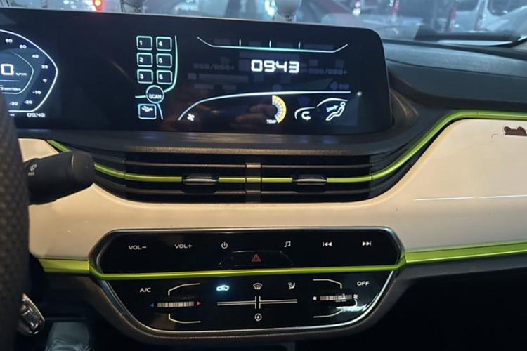 Used CHANGAN OSHAN Benni E-Star 2020 Heartbeat Edition NMC Lithium Interior 3