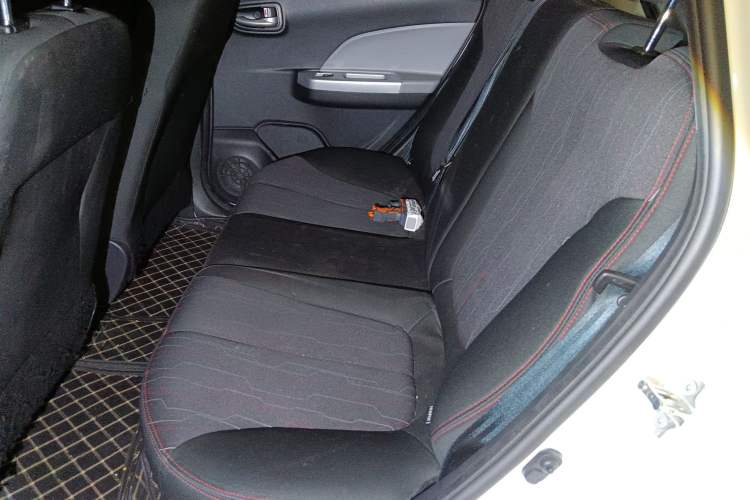 Used CHANGAN OSHAN Benni E-Star 2021 National Edition Xin Yue Version Lithium Iron Phosphate (31.18 kWh) Left Rear Seat