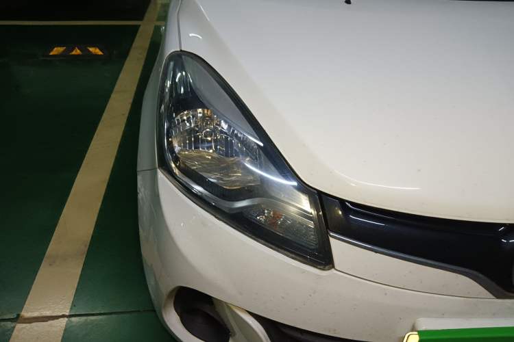 Used CHANGAN OSHAN Benni E-Star 2021 National Edition Xin Yue Version Lithium Iron Phosphate (31.18 kWh) Right Front Headlight