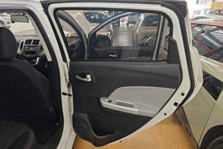 Used CHANGAN OSHAN Benni E-Star 2021 National Edition Xinyue Version (Fast-Charging Edition) Lithium NMC Right Rear Door Interior