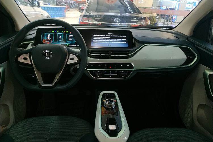 Used CHANGAN OSHAN Benni E-Star 2020 Heart Edition Lithium Iron Phosphate (31.18 kWh) Center Console