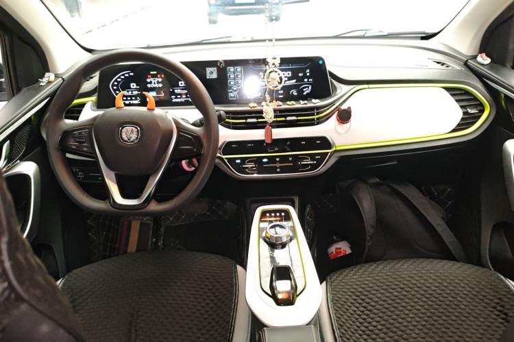 Used CHANGAN OSHAN Benni E-Star 2020 Heart Edition Lithium Iron Phosphate (31.18 kWh) Center Console