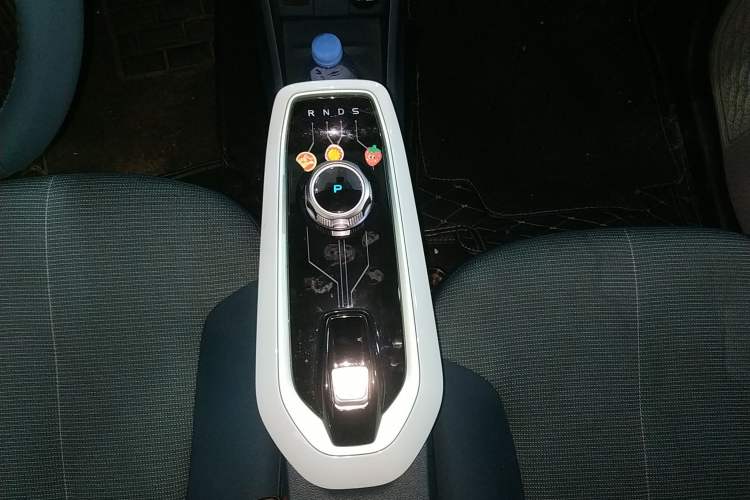 Used CHANGAN OSHAN Benni E-Star 2020 Heart Edition Lithium Iron Phosphate (31.18 kWh) Gear Lever