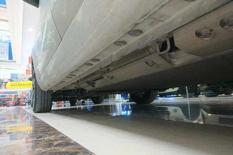 Used CHANGAN OSHAN Benni E-Star 2020 Heart Edition Lithium Iron Phosphate (31.18 kWh) Left Side Sill