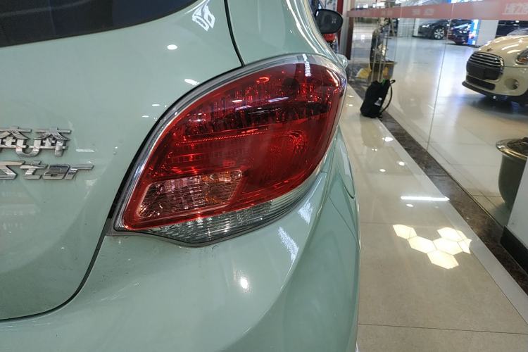 Used CHANGAN OSHAN Benni E-Star 2020 Heart Edition Lithium Iron Phosphate (31.18 kWh) Right Rear Taillight