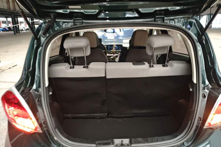 Used CHANGAN OSHAN Benni E-Star 2020 Heart Edition Lithium Iron Phosphate (31.18 kWh) Trunk
