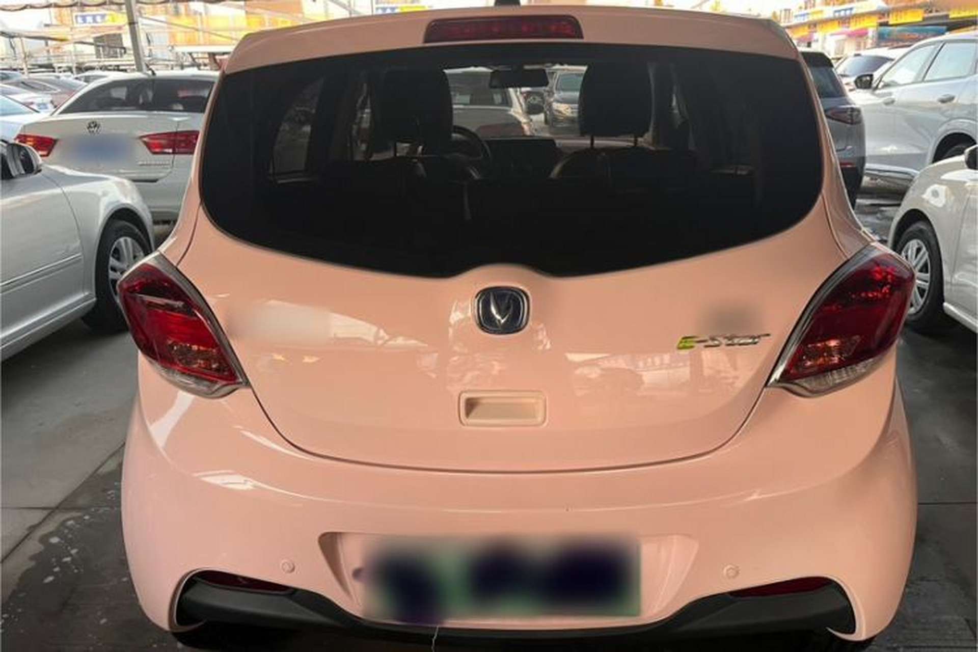 Used CHANGAN OSHAN Benni E-Star 2020 Heart Edition Lithium Iron Phosphate (31.18 kWh) Exterior 2
