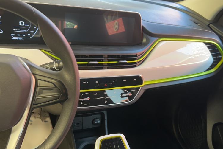 Used CHANGAN OSHAN Benni E-Star 2020 Heart Edition Lithium Iron Phosphate (31.18 kWh) Audio And AC Panel