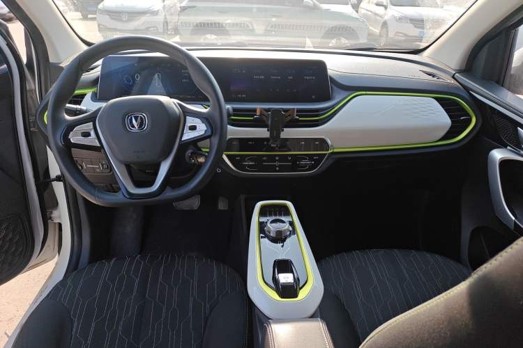 Used CHANGAN OSHAN Benni E-Star 2020 Xinyue Edition Lithium-NMC Center Console