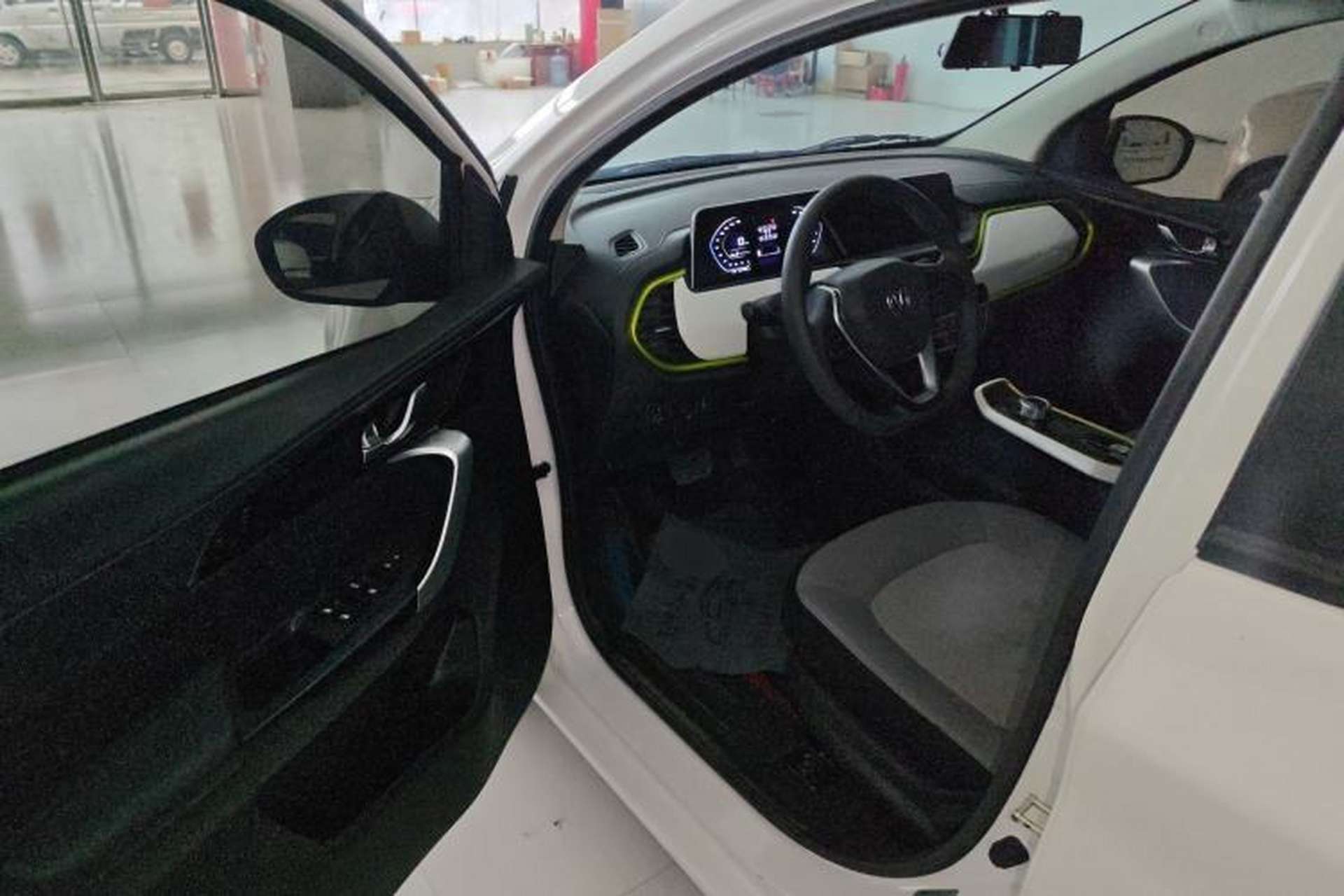 Used CHANGAN OSHAN Benni E-Star 2020 Heart Edition Lithium Iron Phosphate (31.18 kWh) Driver Seat