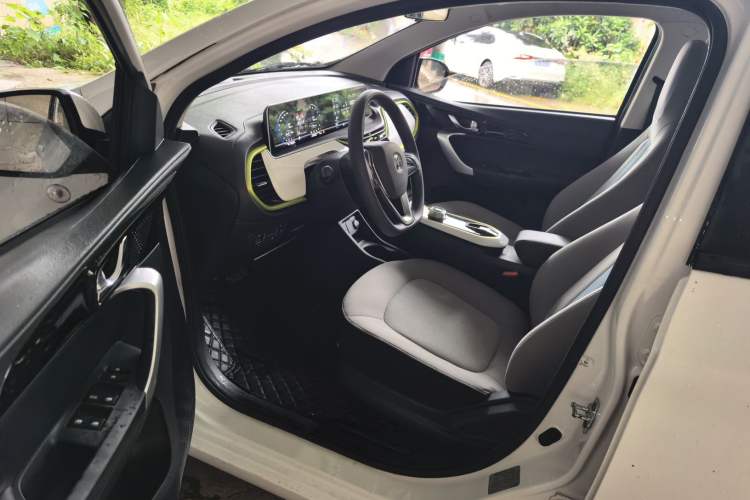 Used CHANGAN OSHAN Benni E-Star 2020 Heart Edition Lithium Iron Phosphate (31.95 kWh) Driver Seat