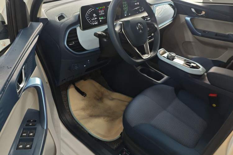 Used CHANGAN OSHAN Benni E-Star 2020 Heart Edition Lithium Iron Phosphate (31.95 kWh) Driver Seat