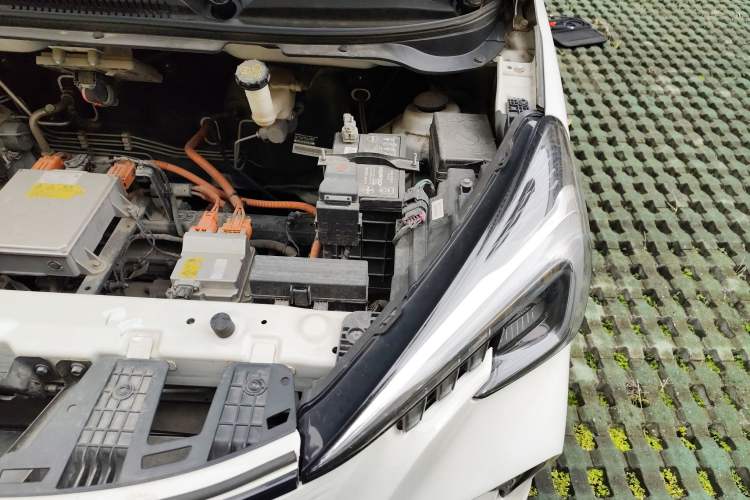 Used CHANGAN OSHAN Benni E-Star 2020 Xinyue Edition Lithium-NMC Engine Bay Left