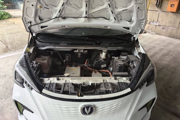 Used CHANGAN OSHAN Benni E-Star 2020 Heart Edition Lithium Iron Phosphate (31.95 kWh) Engine Bay
