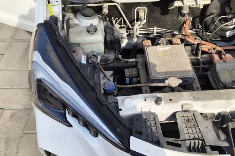 Used CHANGAN OSHAN Benni E-Star 2020 Heart Edition Lithium Iron Phosphate (31.18 kWh) Engine Bay Right