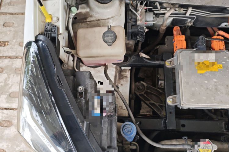 Used CHANGAN OSHAN Benni E-Star 2020 Heartbeat Edition NMC Lithium Engine Bay Right