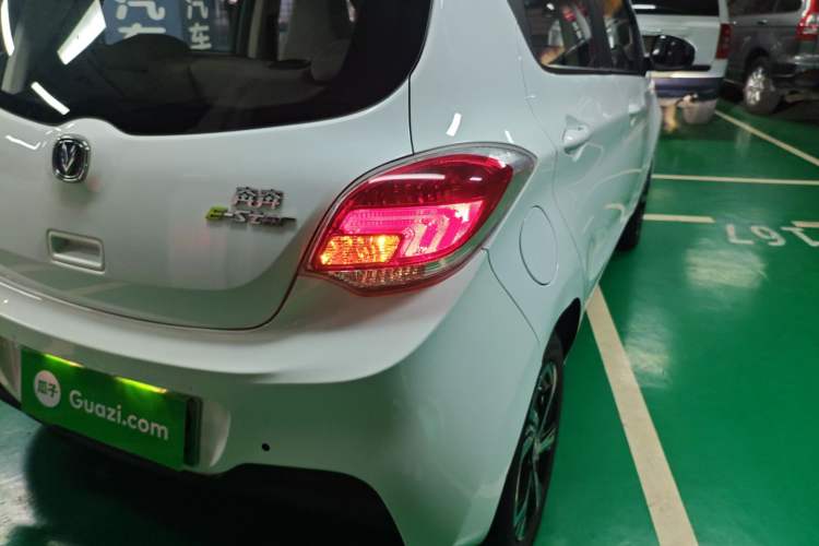Used CHANGAN OSHAN Benni E-Star 2020 Heart Edition Lithium Iron Phosphate (31.95 kWh) Exterior 3