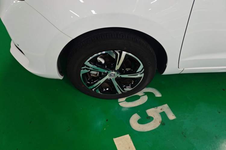 Used CHANGAN OSHAN Benni E-Star 2020 Heart Edition Lithium Iron Phosphate (31.95 kWh) Exterior 4