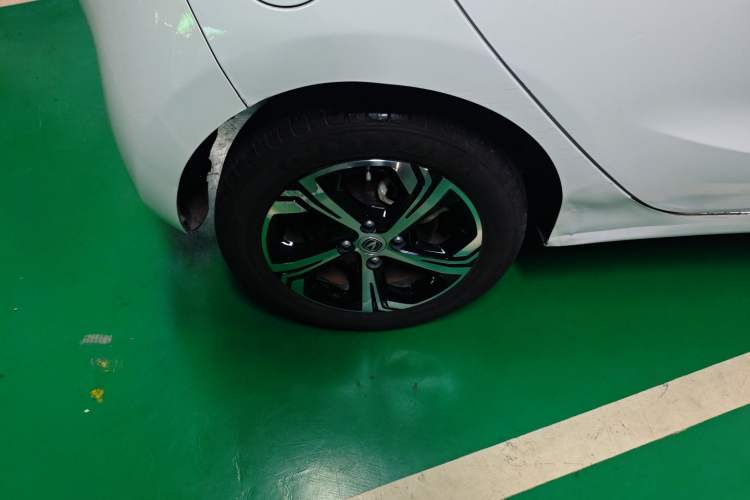 Used CHANGAN OSHAN Benni E-Star 2020 Heart Edition Lithium Iron Phosphate (31.95 kWh) Exterior 5