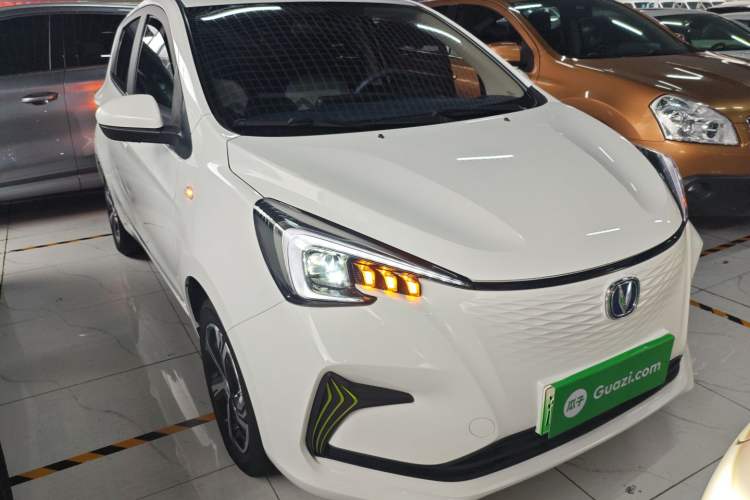 Used CHANGAN OSHAN Benni E-Star 2020 Heart Edition Lithium Iron Phosphate (31.95 kWh) Front Right 45 Deg