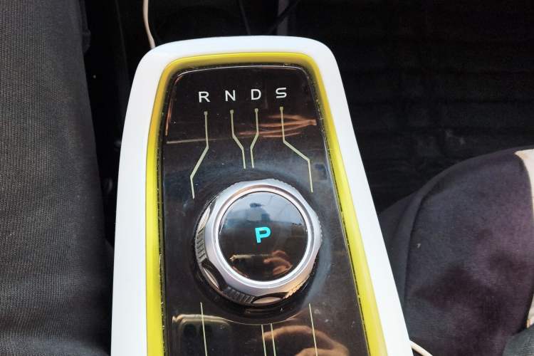 Used CHANGAN OSHAN Benni E-Star 2020 Heart Edition Lithium Iron Phosphate (31.18 kWh) Gear Lever