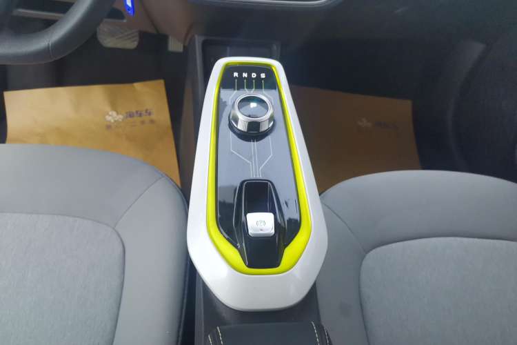 Used CHANGAN OSHAN Benni E-Star 2020 Heart Edition Lithium Iron Phosphate (31.95 kWh) Gear Lever
