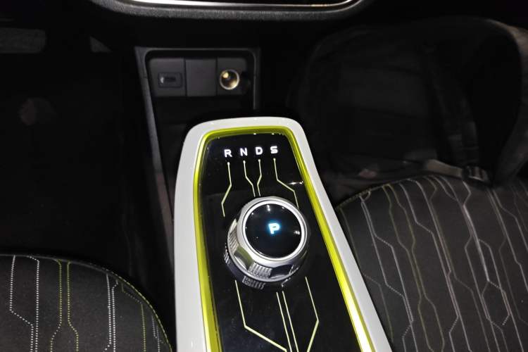 Used CHANGAN OSHAN Benni E-Star 2020 Xinyue Edition Lithium Iron Phosphate (31.95 kWh) Gear Lever