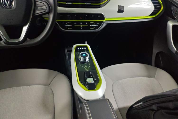 Used CHANGAN OSHAN Benni E-Star 2020 Heart Edition Lithium Iron Phosphate (31.95 kWh) Gear Lever