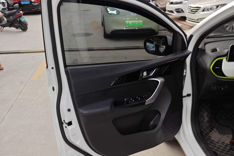 Used CHANGAN OSHAN Benni E-Star 2020 Heartbeat Edition NMC Lithium Interior 7