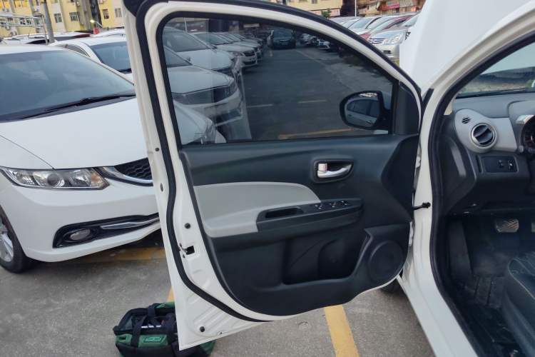 Used CHANGAN OSHAN Benni E-Star 2020 Xinyue Edition Lithium Iron Phosphate (31.18 kWh) Interior 7