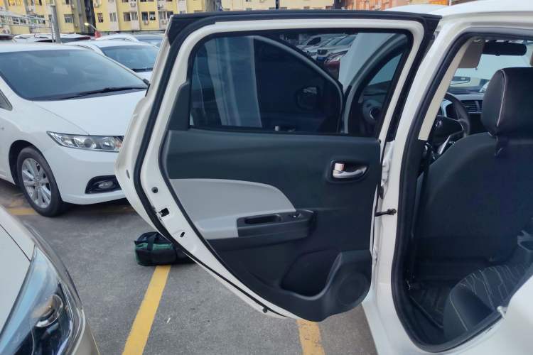 Used CHANGAN OSHAN Benni E-Star 2020 Xinyue Edition Lithium Iron Phosphate (31.18 kWh) Interior 8