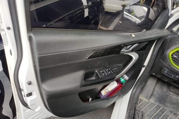 Used CHANGAN OSHAN Benni E-Star 2020 Heartbeat Edition NMC Lithium Left Front Door Interior