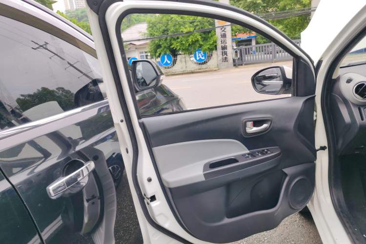 Used CHANGAN OSHAN Benni E-Star 2020 Xinyue Edition Lithium Iron Phosphate (31.95 kWh) Left Front Door Interior