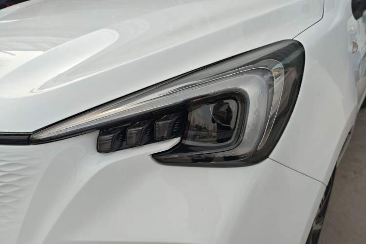 Used CHANGAN OSHAN Benni E-Star 2020 Heart Edition Lithium Iron Phosphate (31.95 kWh) Left Front Headlight