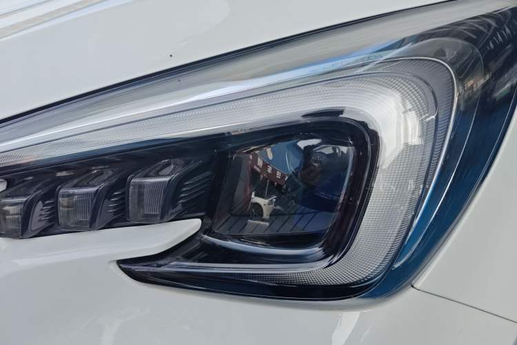 Used CHANGAN OSHAN Benni E-Star 2020 Heartbeat Edition NMC Lithium Left Front Headlight