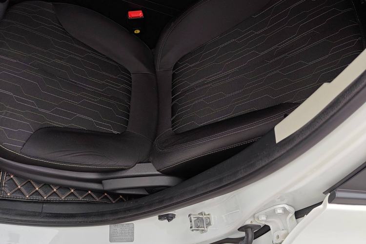 Used CHANGAN OSHAN Benni E-Star 2020 Heartbeat Edition NMC Lithium Left Front Seat