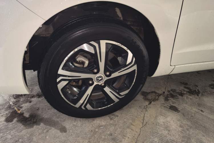 Used CHANGAN OSHAN Benni E-Star 2020 Heart Edition Lithium Iron Phosphate (31.95 kWh) Left Front Wheel Hub